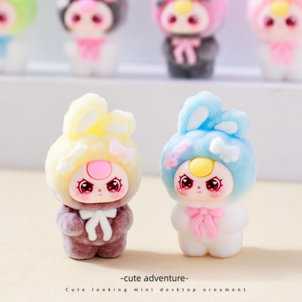 Cute Flocked Plush Mini Dolls 10pcs – Car Dashboard & Desktop Decoration, Random Mixed Colors, Fun Car Interior Accessory & O