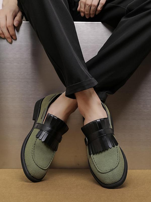 Men's Solidcolor Loafer Shoes With Tassel Accents