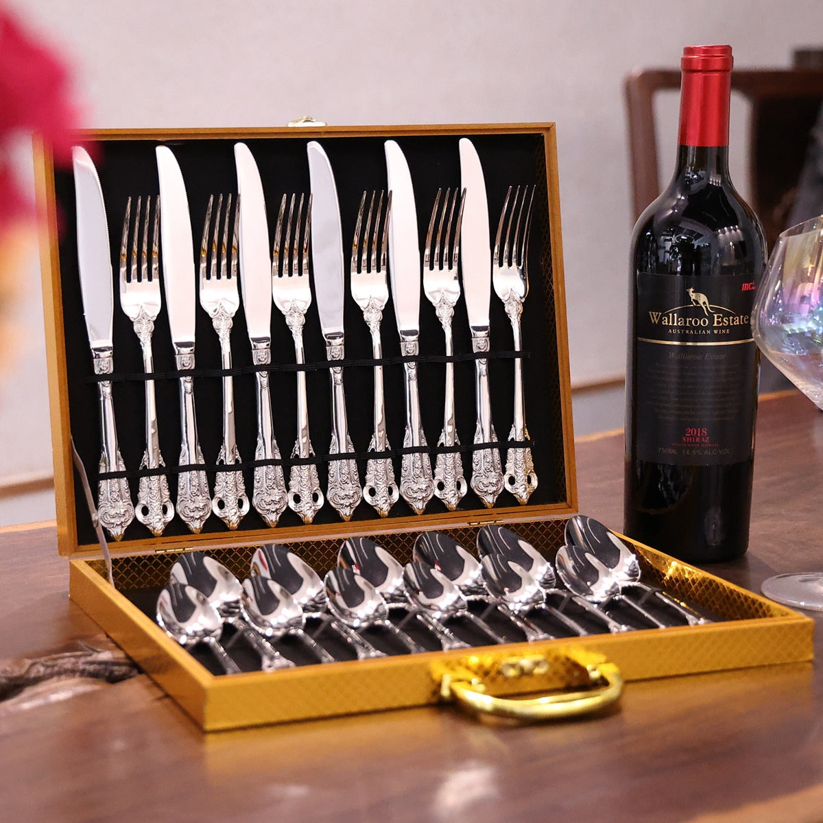 European Pattern Stainless Steel Empaistic Tableware Set