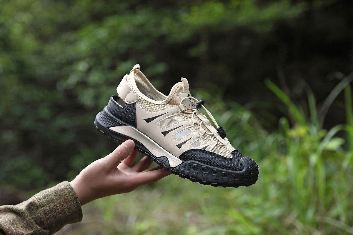 Outdoor Sports Upstream Dry Breathable Large Hole Mesh Surface Shoes