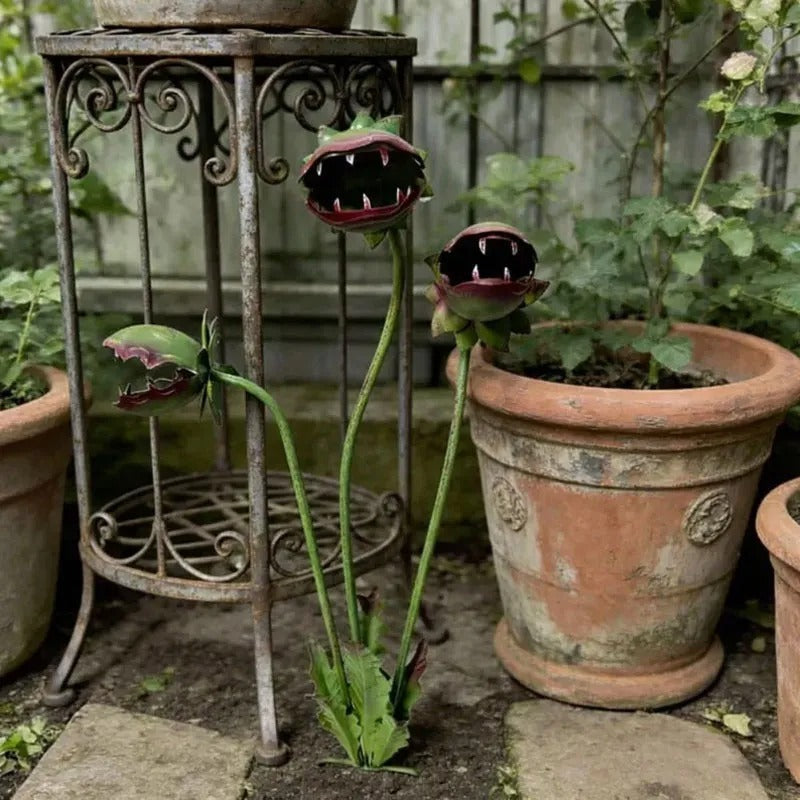 3D Metal Garden Sculpture Plaque – Scary Three-Head Flower Eating Monster Outdoor Lawn Decoration — image 11