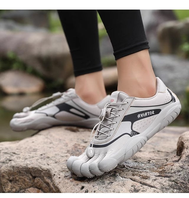 Comfortable Breathable And Lightweight Climbing Training Sneakers