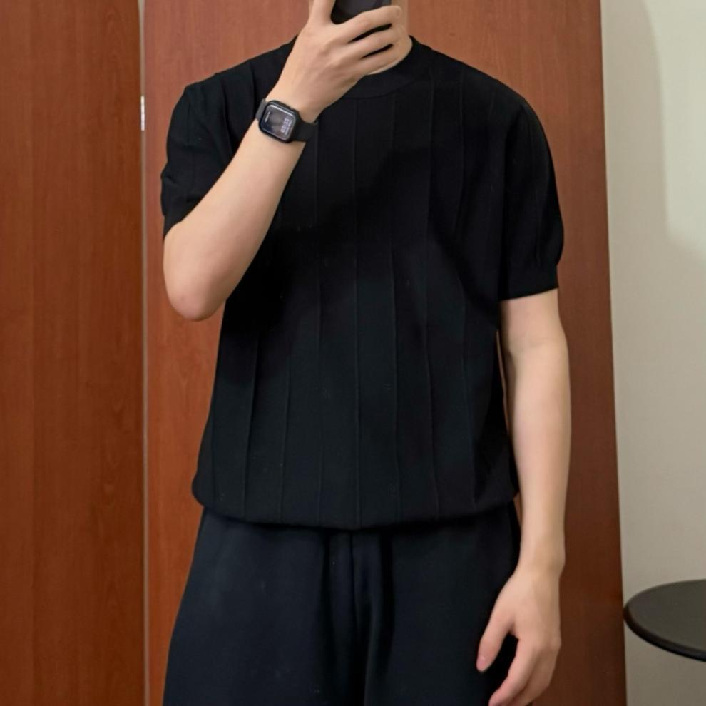 Crisp Solid-color Knit T-shirt
