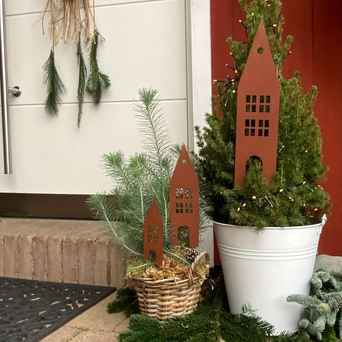 Garden Stakes | Rustic Metal Castle 3-Pack Yard Courtyard Balcony Decor — image 4