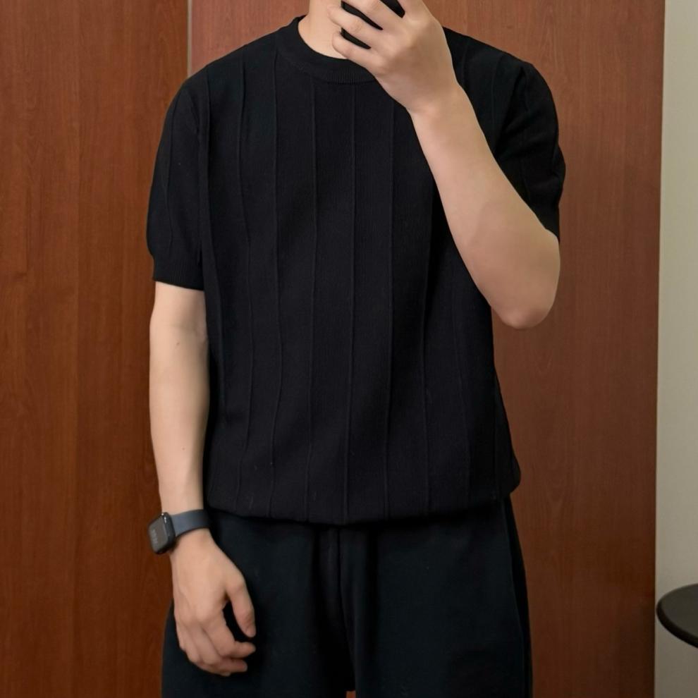 Crisp Solid-color Knit T-shirt