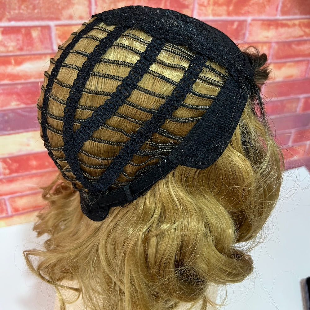 Synthetic Wig 12-Inch Ombre Blonde Curly-Wave Bob with Dark Roots and Adjustable Cap for Party Styling — image 5