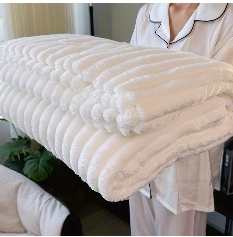 Fleece Blanket Double-Sided 3D Faux Rabbit Fur Throw – Ultra-Soft Thick 300-350g/m² for Home, Office, Travel & Camping — imag