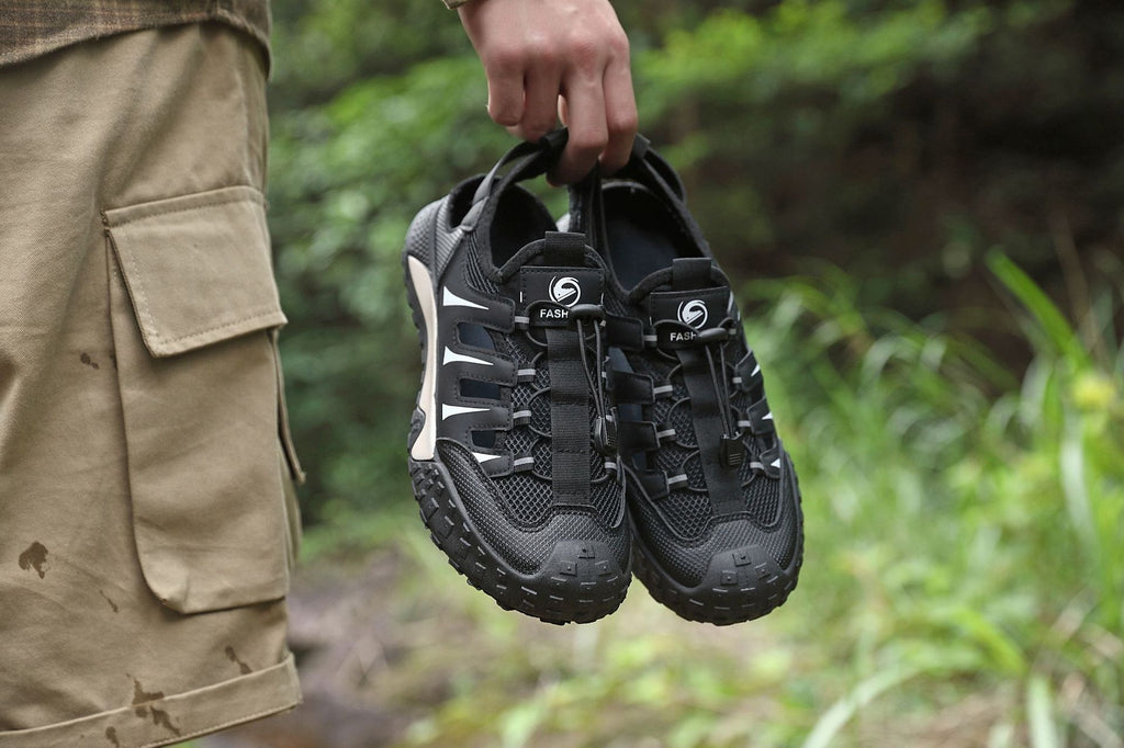 Outdoor Sports Upstream Dry Breathable Large Hole Mesh Surface Shoes