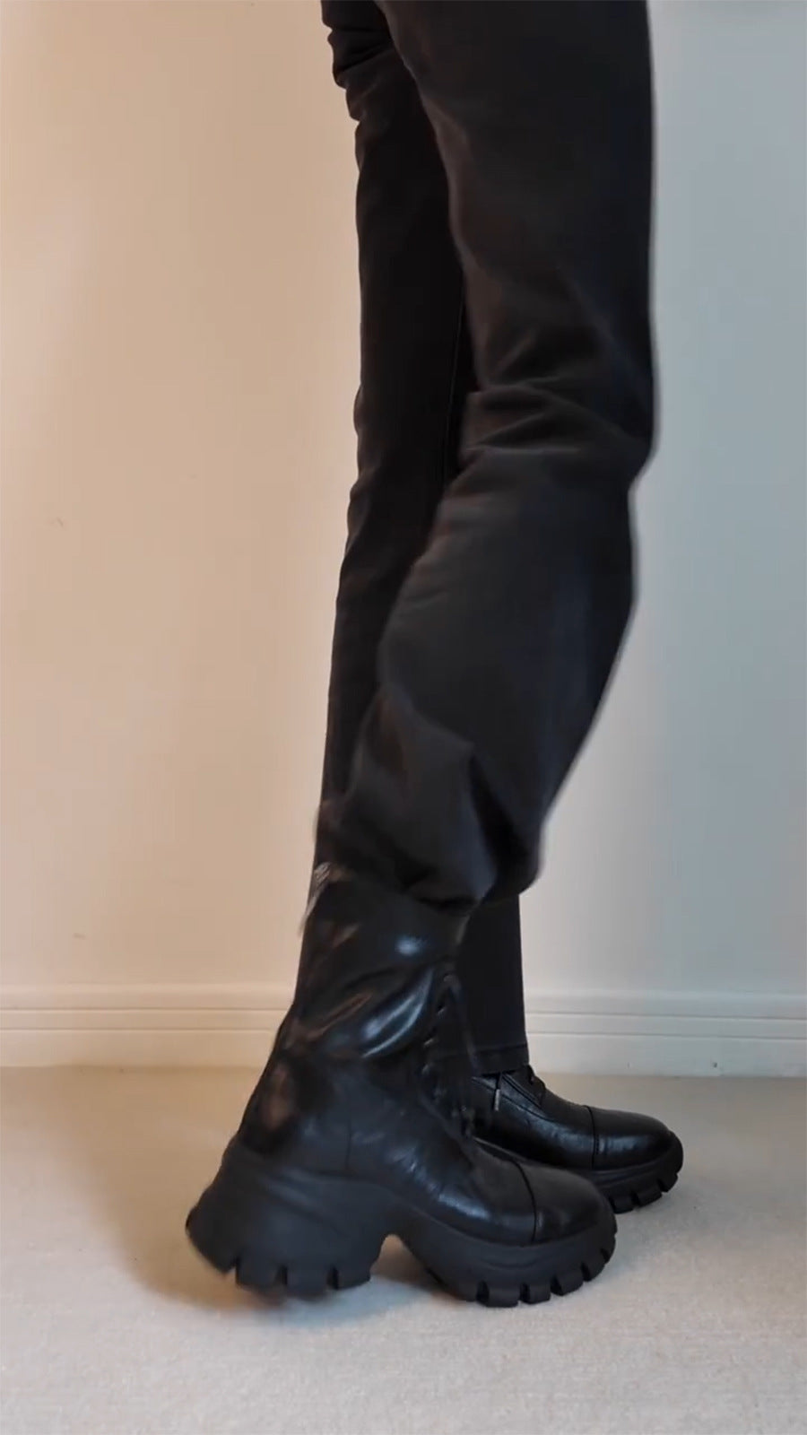New Stylish Versatile Black Thick-soled Back Zipper Lace-up Motorcycle Boots