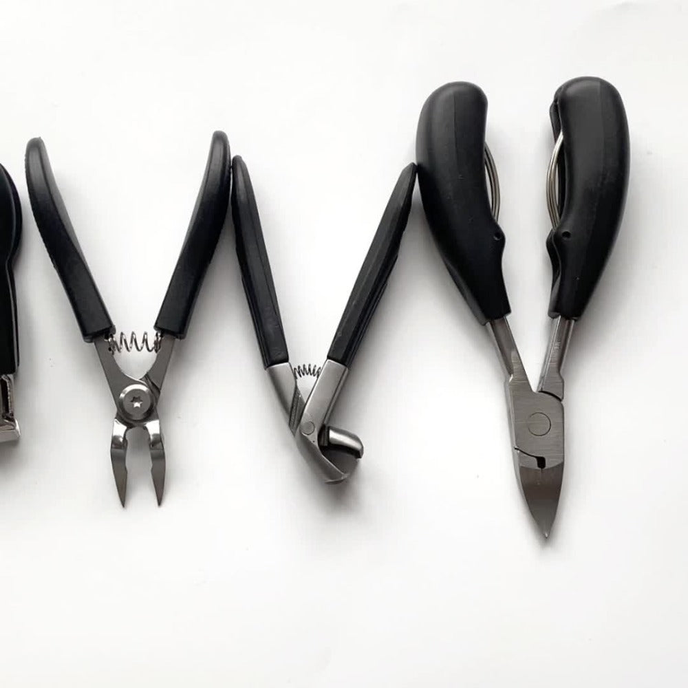 Seven-Piece Toenail Clipper Kit with Angled Nippers, Curved Blade Tool, Nail File and Lifter — image 11