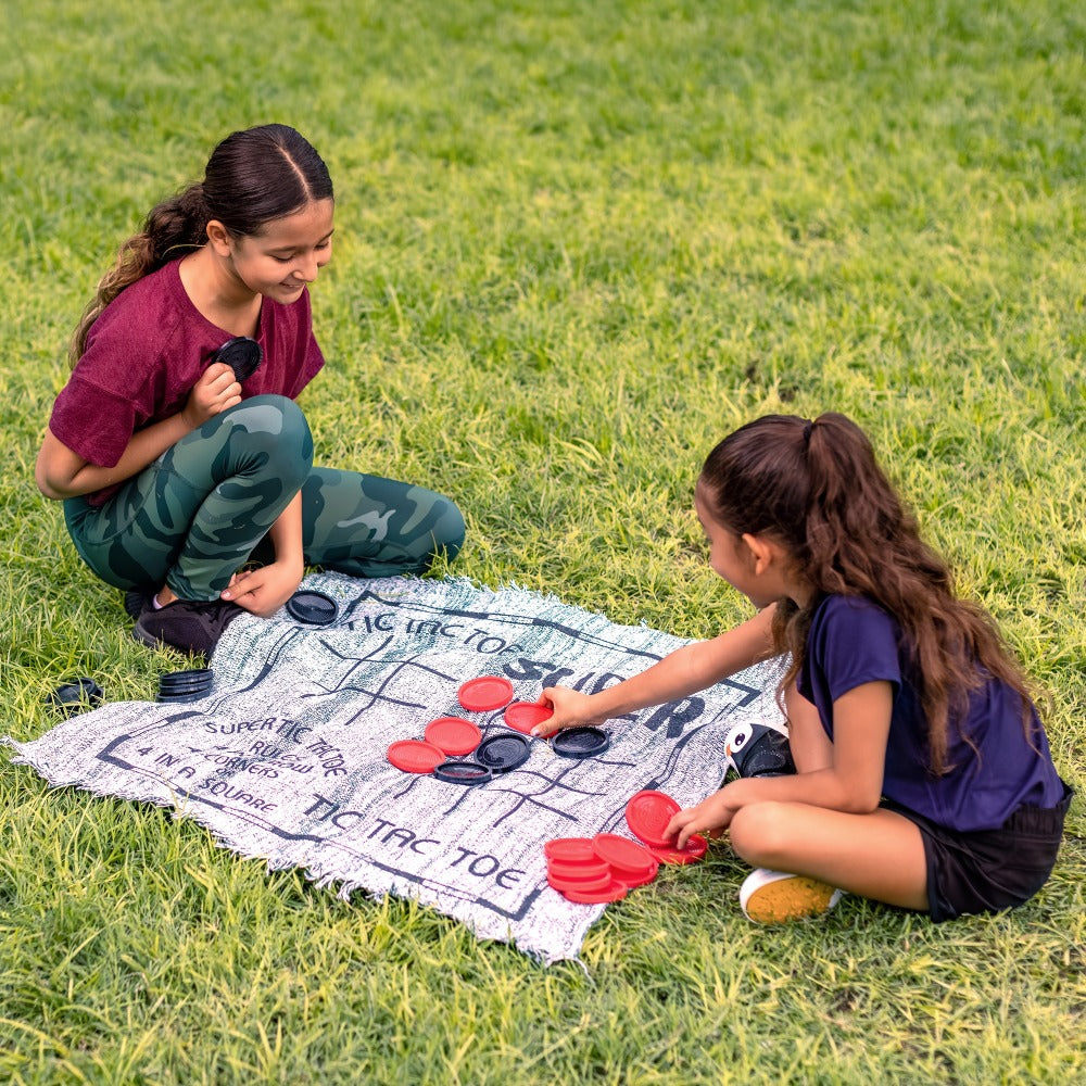 Giant Checkers Game 3-in-1 Set with Tic Tac Toe Reversible Mat 24 Oversized Pieces – Indoor Outdoor Family Board Game for Kid