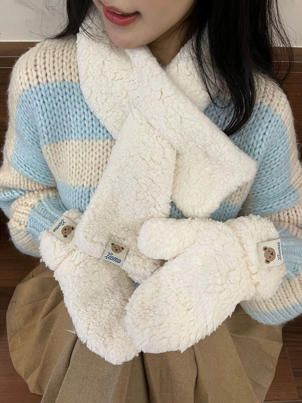 Cartoon Bear Plush Gloves Thickened Warm And Cute Scarf