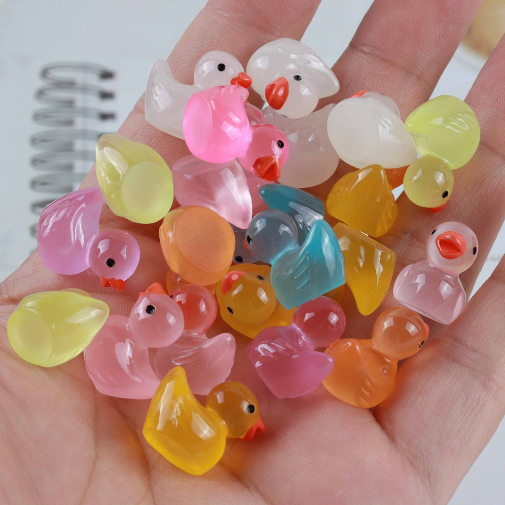 Resin luminous cartoon three-dimensional cute cartoon duck DIY car ornament keychain micro landscape hair clip decoration - V.I.P Digital Presence