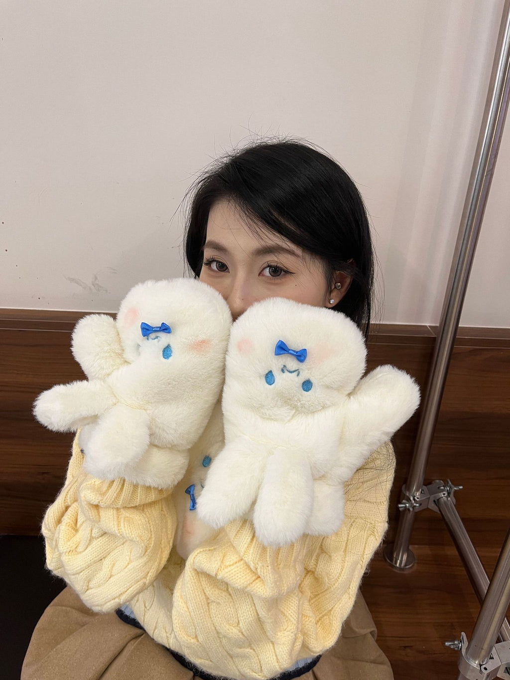 Cartoon Bear Plush Gloves Thickened Warm And Cute Scarf