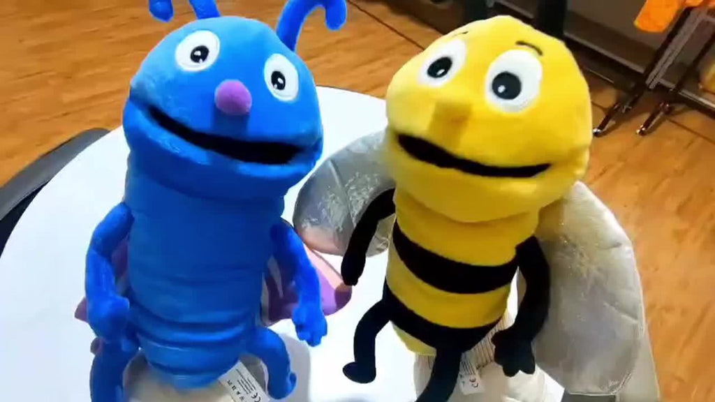 Movable-Mouth Insect Hand Puppets in Bee, Ladybird, Dragonfly, Butterfly, Ant and Caterpillar Styles — image 12