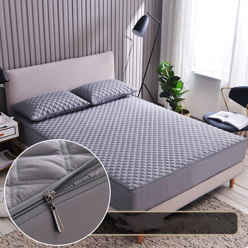 Non-slip fixed mattress protector
