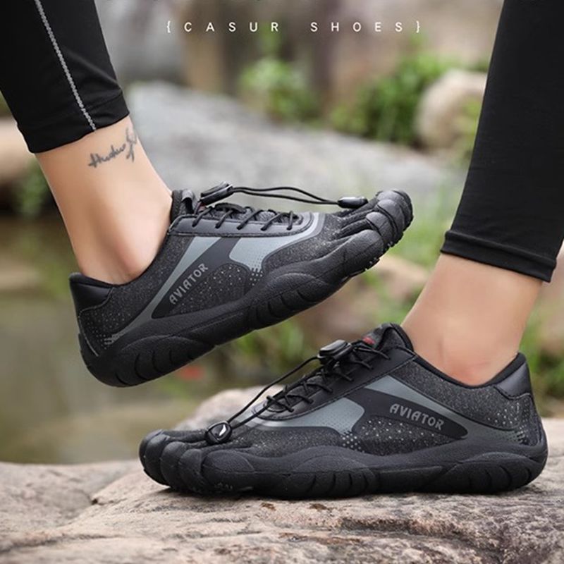 Comfortable Breathable And Lightweight Climbing Training Sneakers