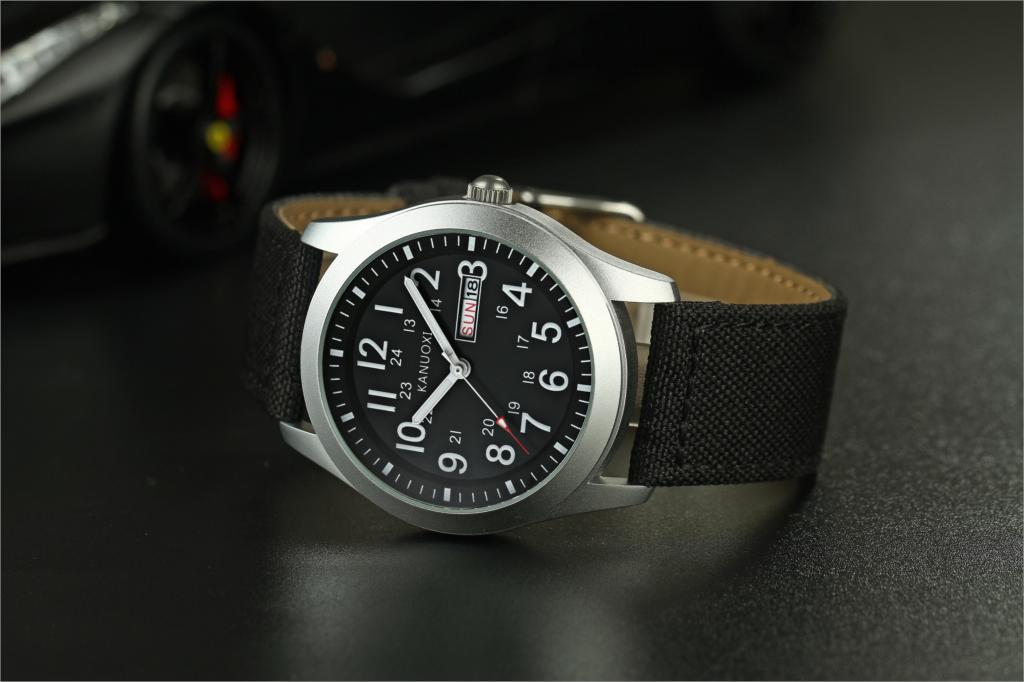 Classic Men's Nylon Canvas Waterproof Sports Watch