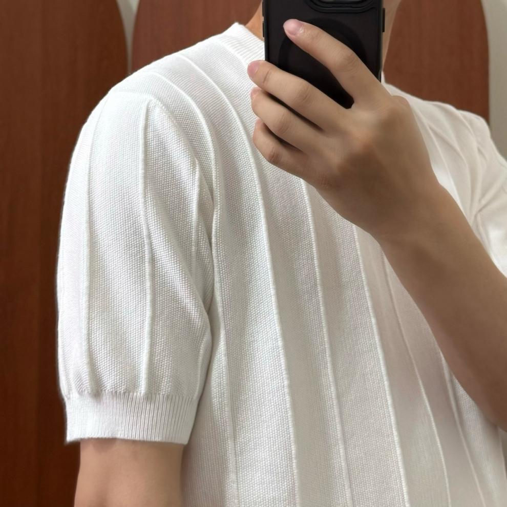Crisp Solid-color Knit T-shirt