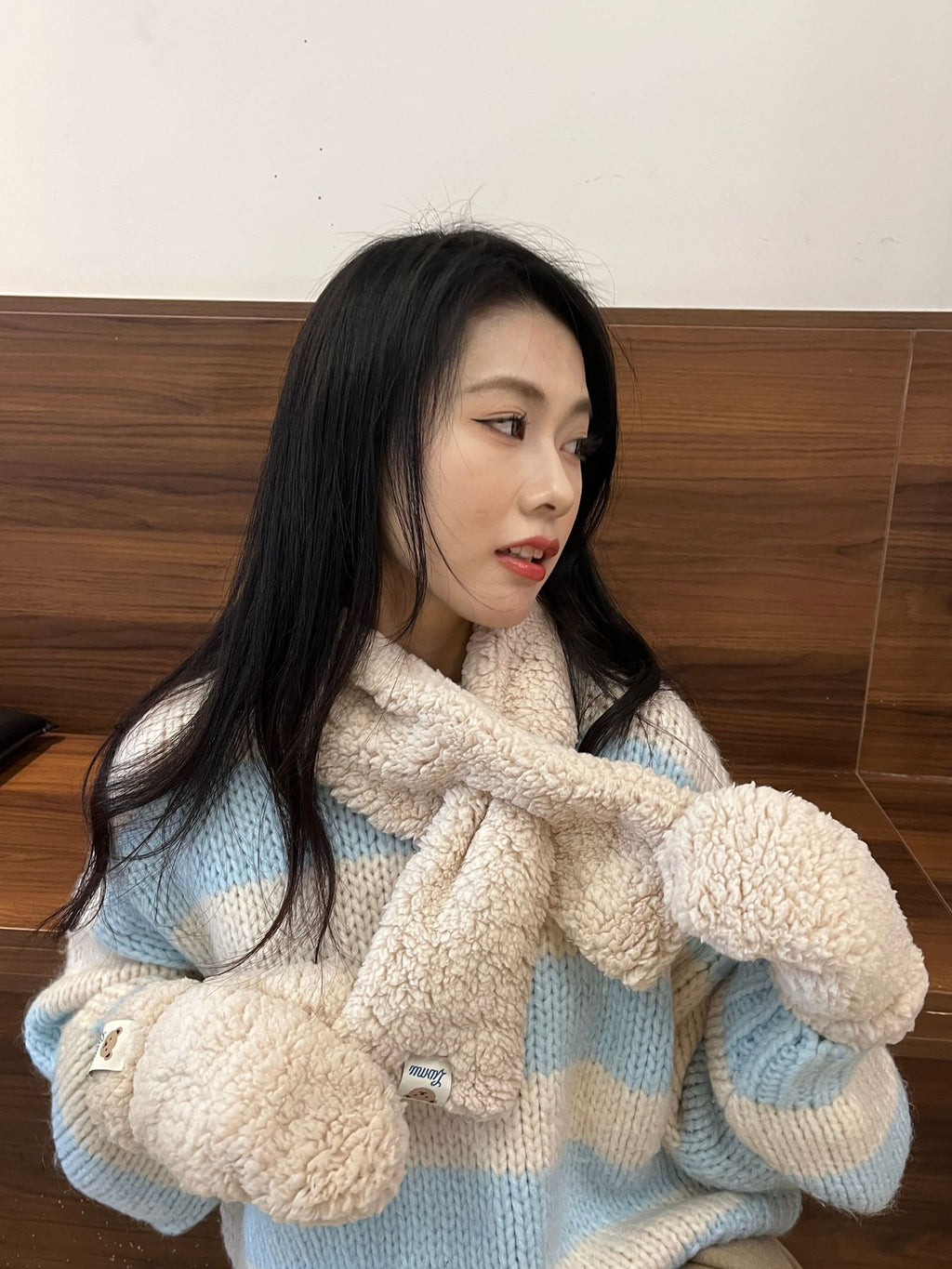 Cartoon Bear Plush Gloves Thickened Warm And Cute Scarf