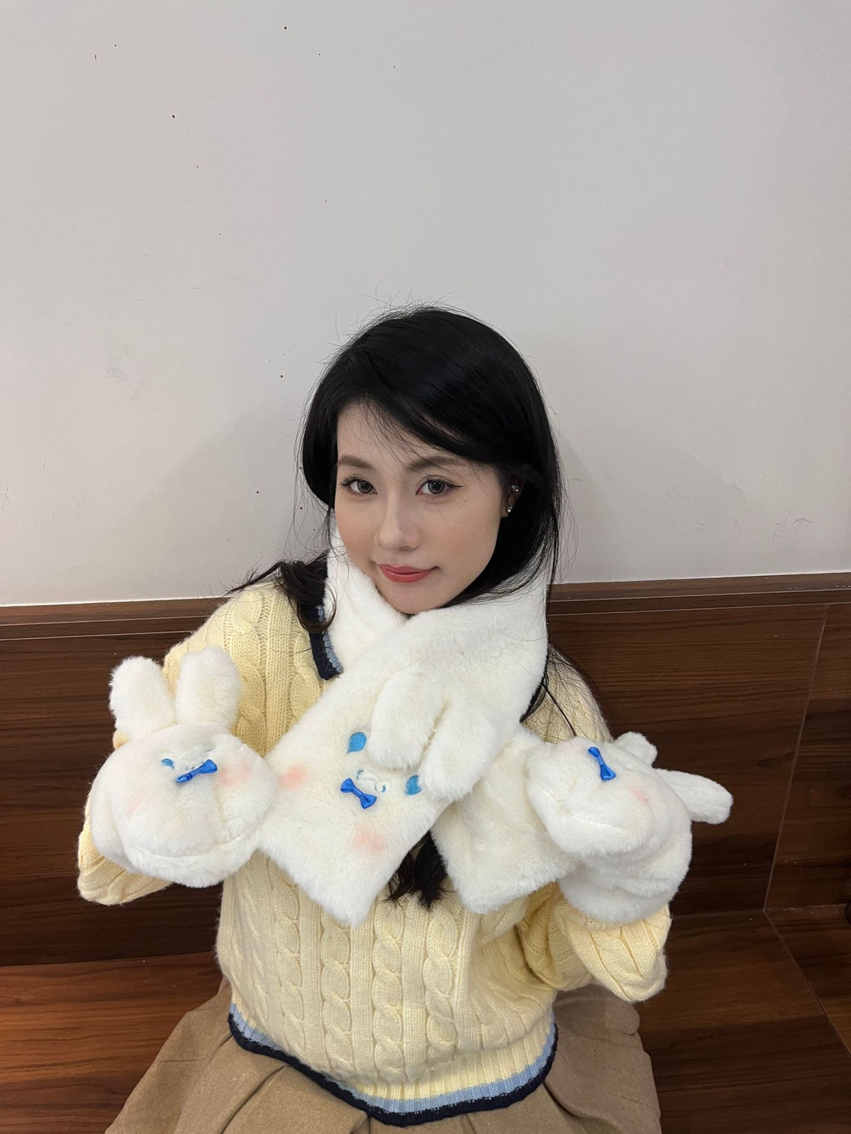 Cartoon Bear Plush Gloves Thickened Warm And Cute Scarf