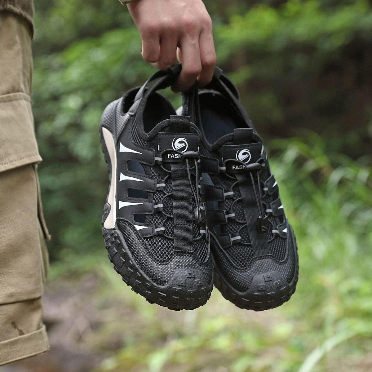 Outdoor Sports Upstream Dry Breathable Large Hole Mesh Surface Shoes