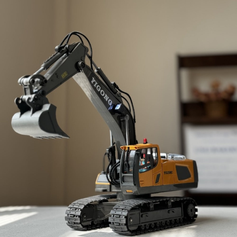 RC Excavator Toy 1:24 Scale 2.4GHz 9-Channel Remote Control with Alloy Metal Cap Lights & Sound Rechargeable Battery — image 