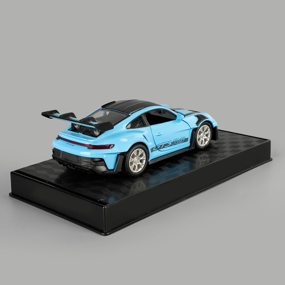 Porsche 911 Die-Cast Collectible Model for Adults, High-Detail Zinc Alloy Display Car for Home Decor Exhibitions — image 5
