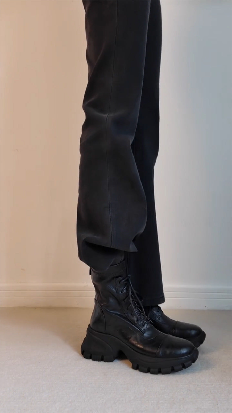 New Stylish Versatile Black Thick-soled Back Zipper Lace-up Motorcycle Boots