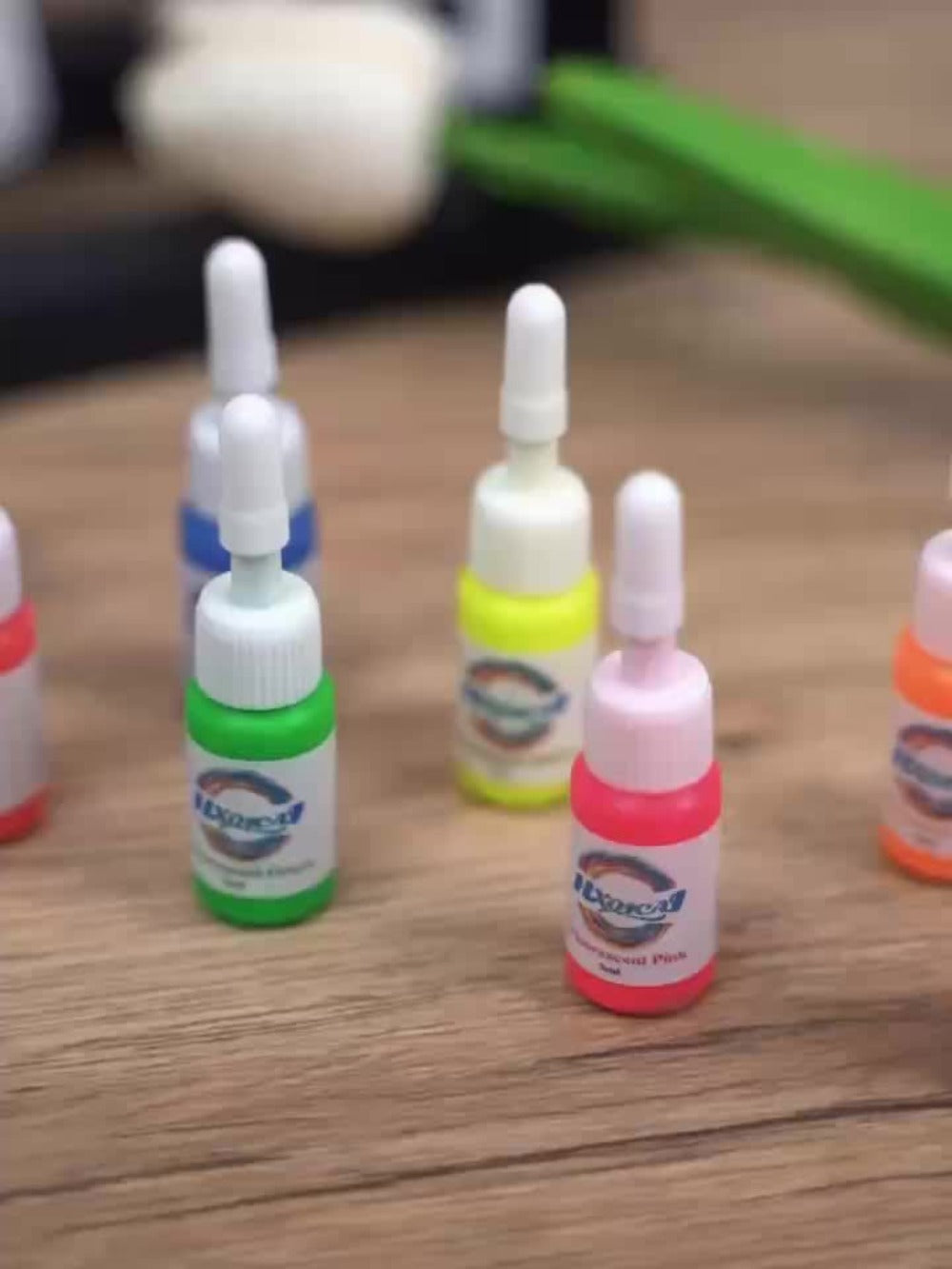 Tattoo Ink 8-Color UV Fluorescent Set with 5ml Bottles and Full Neon Color Range with Item-Specific Color, Capacity and Bottl