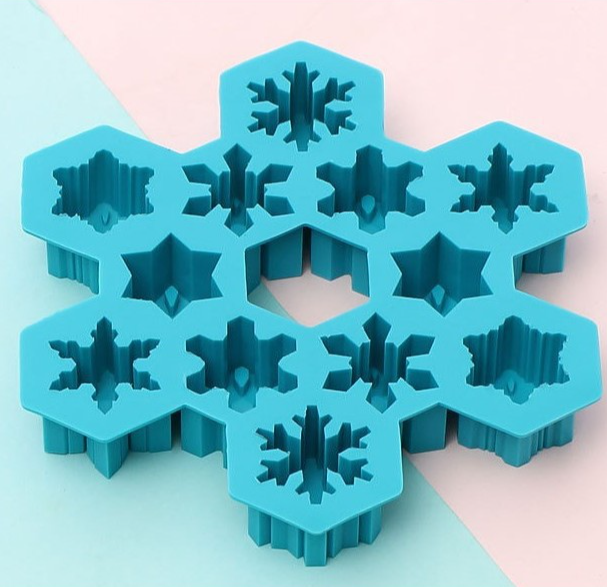 1 PCS Christmas Ice Molds Chocolate Snowflake Cookie Gummies Gummy Silicone Soap Biscuit - V.I.P Digital Presence