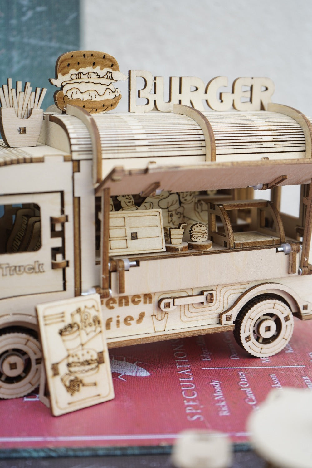 Wooden Food Truck 3D Puzzle Model Kit with Burger Stand Body, Miniature Tables and Pictured 21.5 cm Length — image 11
