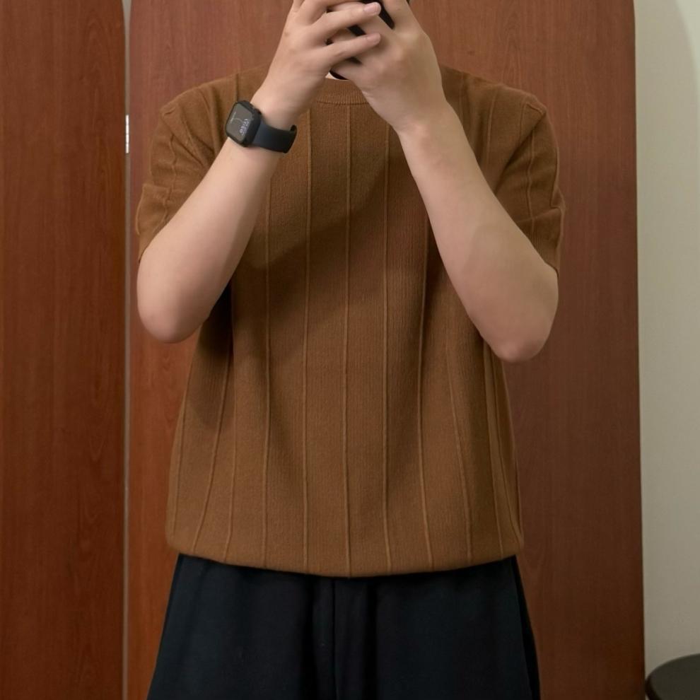 Crisp Solid-color Knit T-shirt