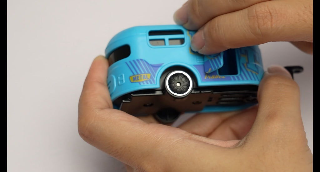 Mini Remote Control Pickup Truck with Detachable Trailer, Five Color Options and Spring Suspension — image 25