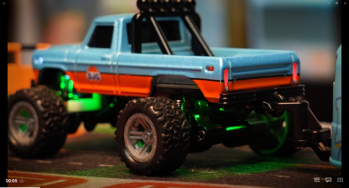 Mini Remote Control Pickup Truck with Detachable Trailer, Five Color Options and Spring Suspension — image 18