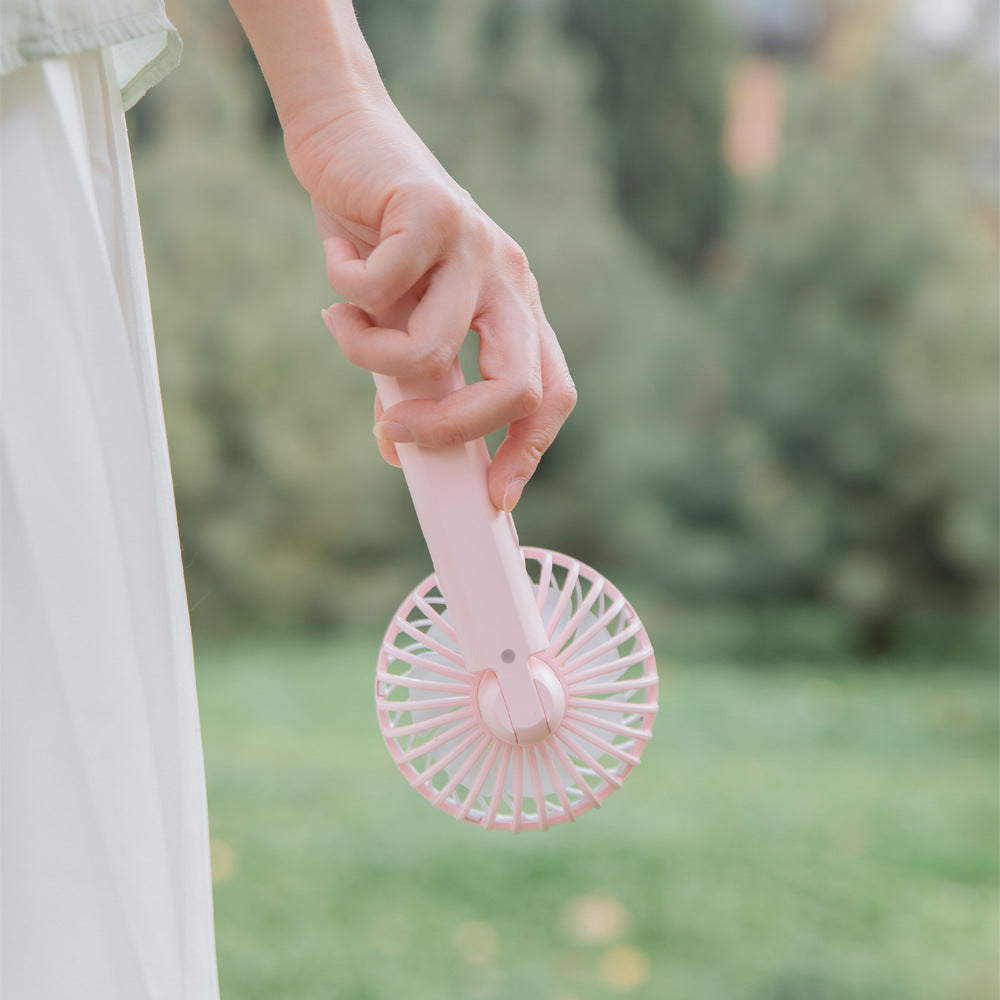 New Rotary Spray Fan USB Rechargeable Mini Humidifier Portable Silent Shaking Head Fan
