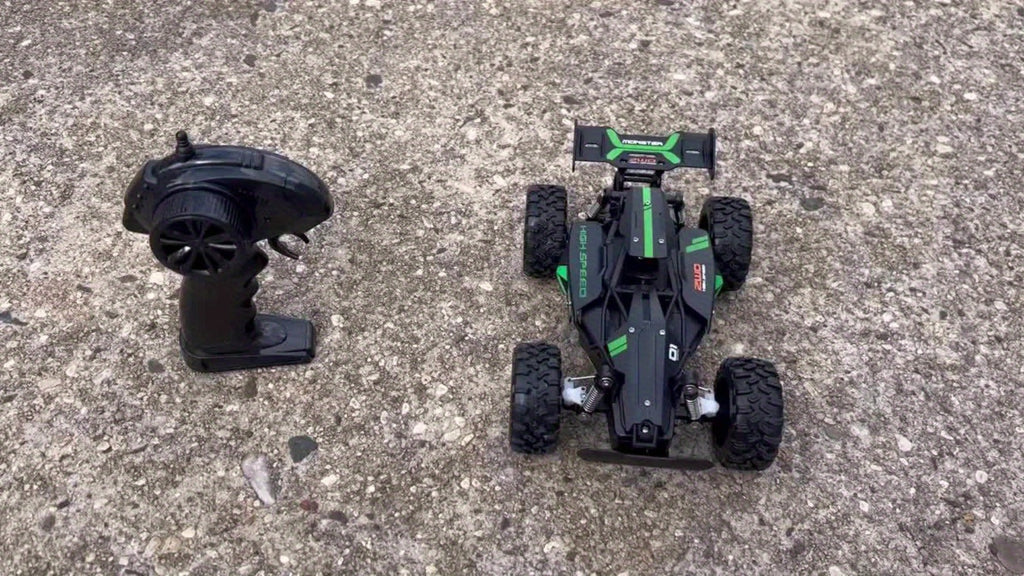 Remote Control Car, 1:18 Scale SUV with 15KM/H Source Speed, 2.4GHz Control, USB Charging and Large Tires — image 12