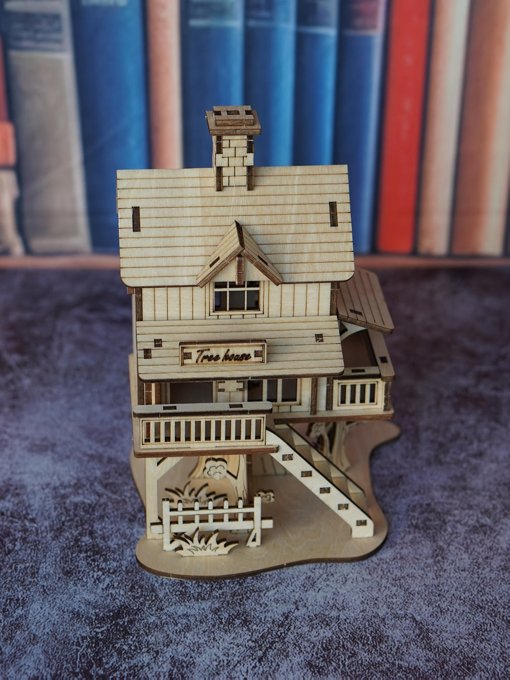 3D Wooden Tree House Puzzle Model Kit with 17 x 12.5 x 11.5 cm Display Size and Detailed Cabin Architecture — image 11