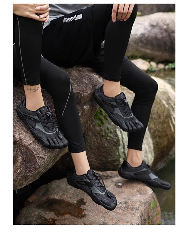 Comfortable Breathable And Lightweight Climbing Training Sneakers