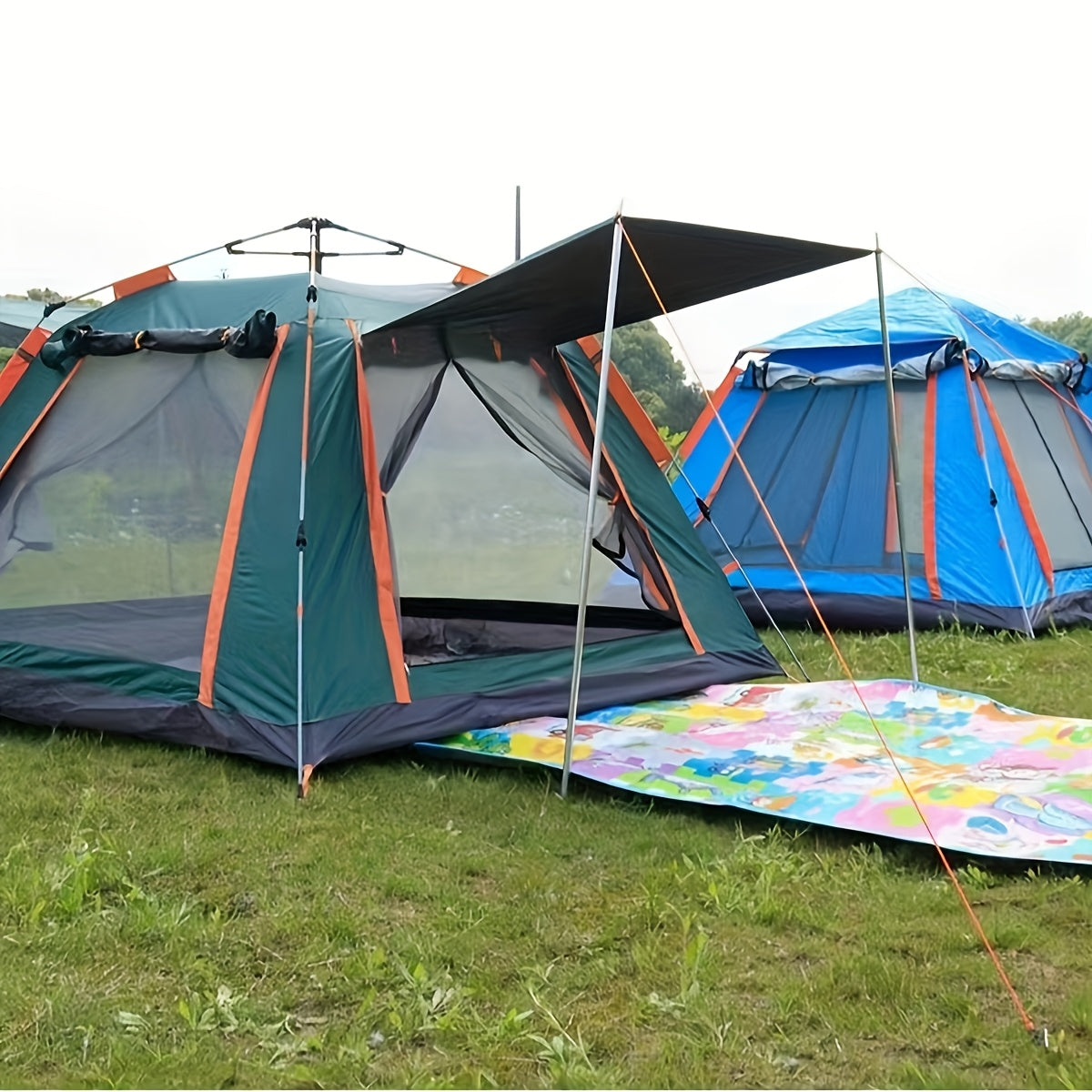 Four-Sided Beach Tent with Five Windows, 240 x 240 x 154 cm Size and Two Green Checkout Options — image 1