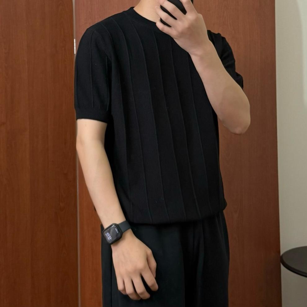 Crisp Solid-color Knit T-shirt