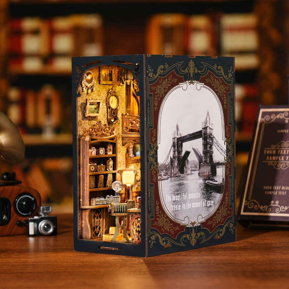 Film Darkroom Book Nook Kit with 405-Piece Vintage Photography Scene and Multiple Warm Lighting Points — image 4