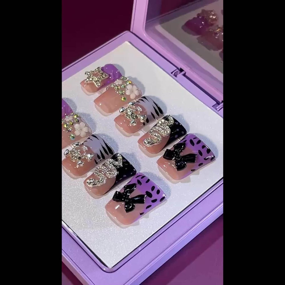 Press On Nails 10-Piece Handmade Short Duckbill Leopard Skull Rhinestone Acrylic Set with Tools — image 8