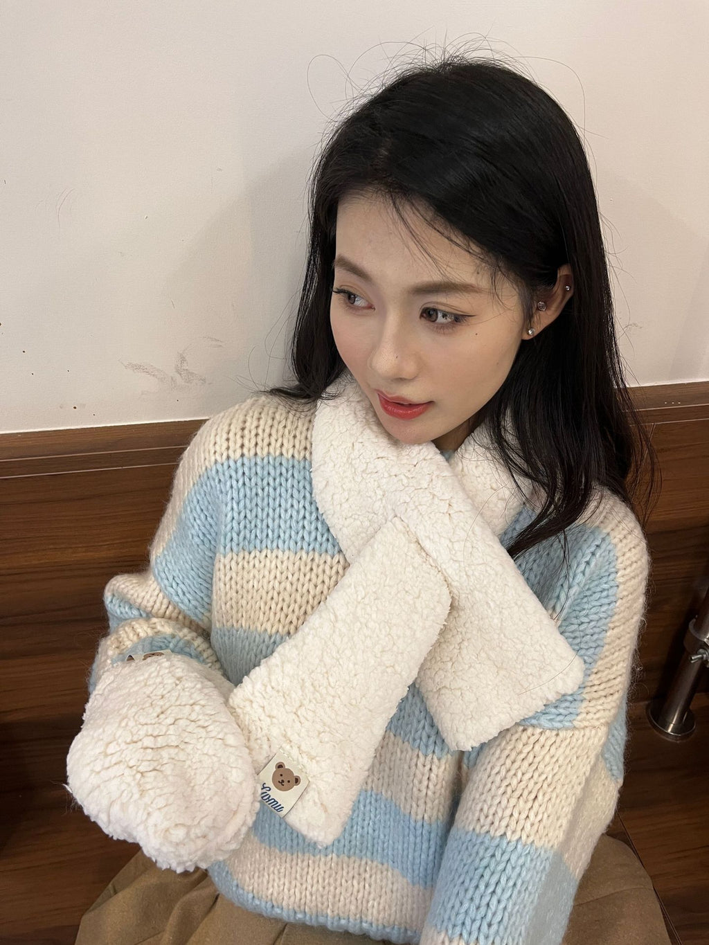 Cartoon Bear Plush Gloves Thickened Warm And Cute Scarf