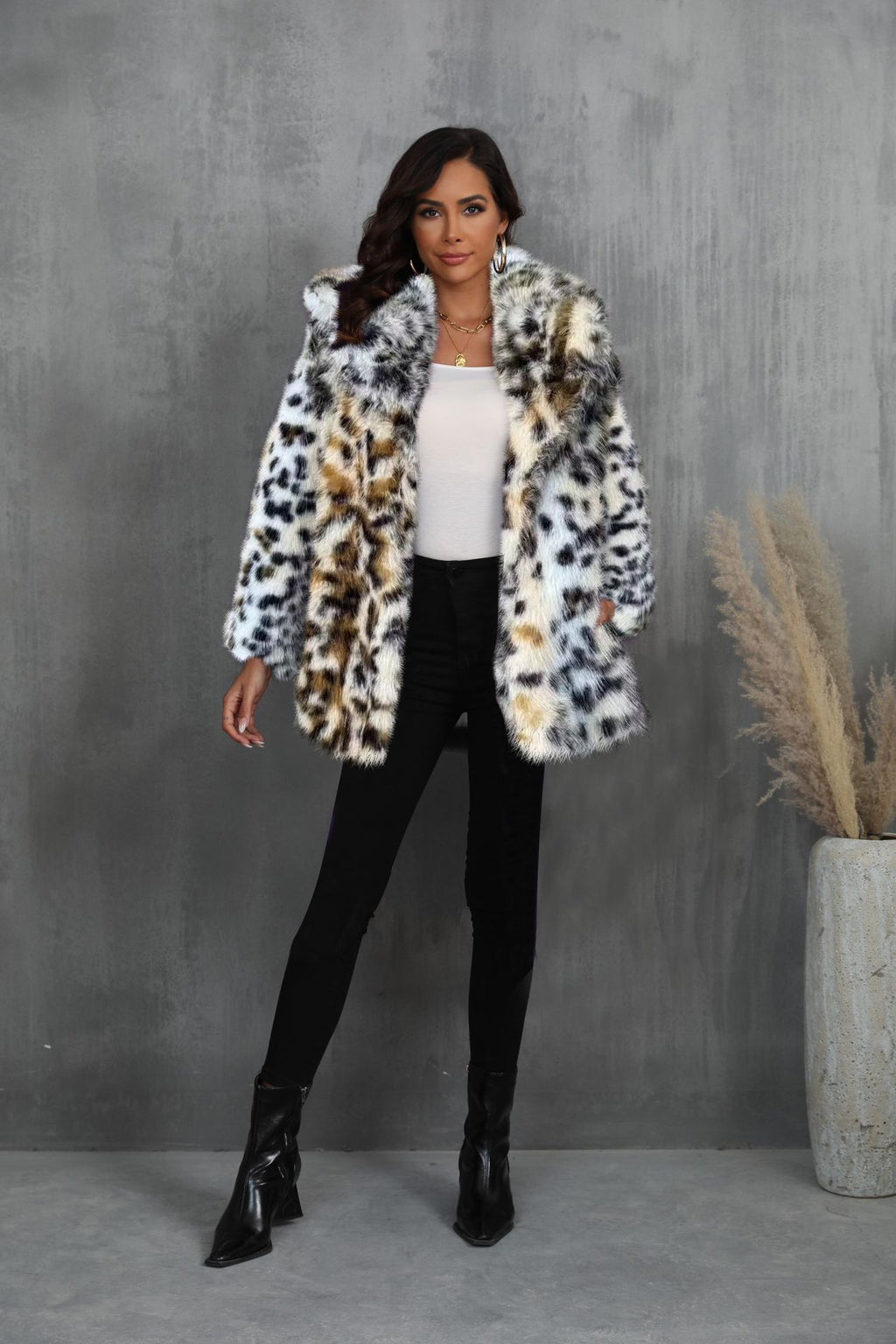Winter Coat Warm Lapel Long Fluffy Faux Fur Coat Women Loose Long Sleeve Jacket Outerwear Clothing