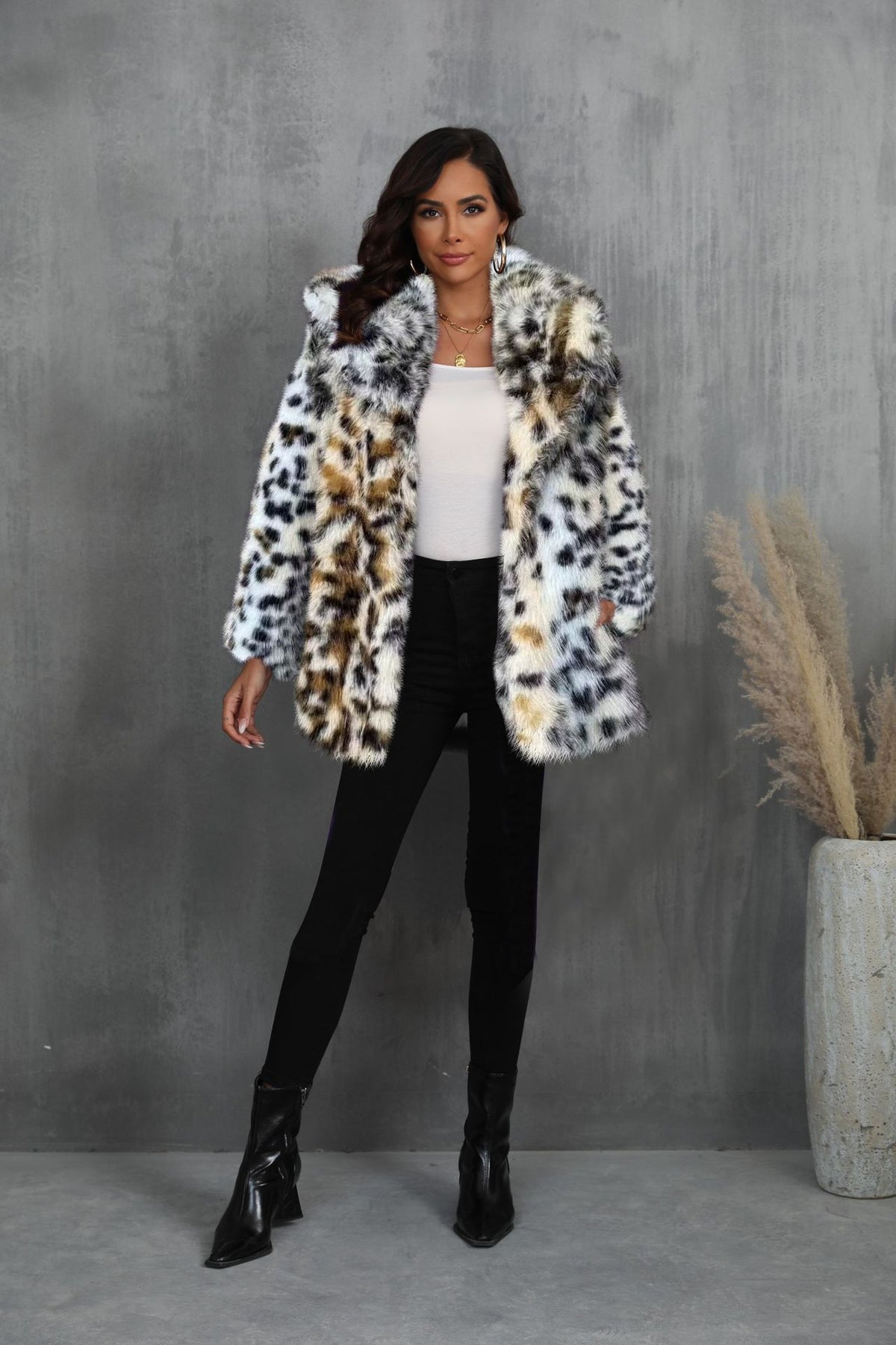 Winter Coat Warm Lapel Long Fluffy Faux Fur Coat Women Loose Long Sleeve Jacket Outerwear Clothing