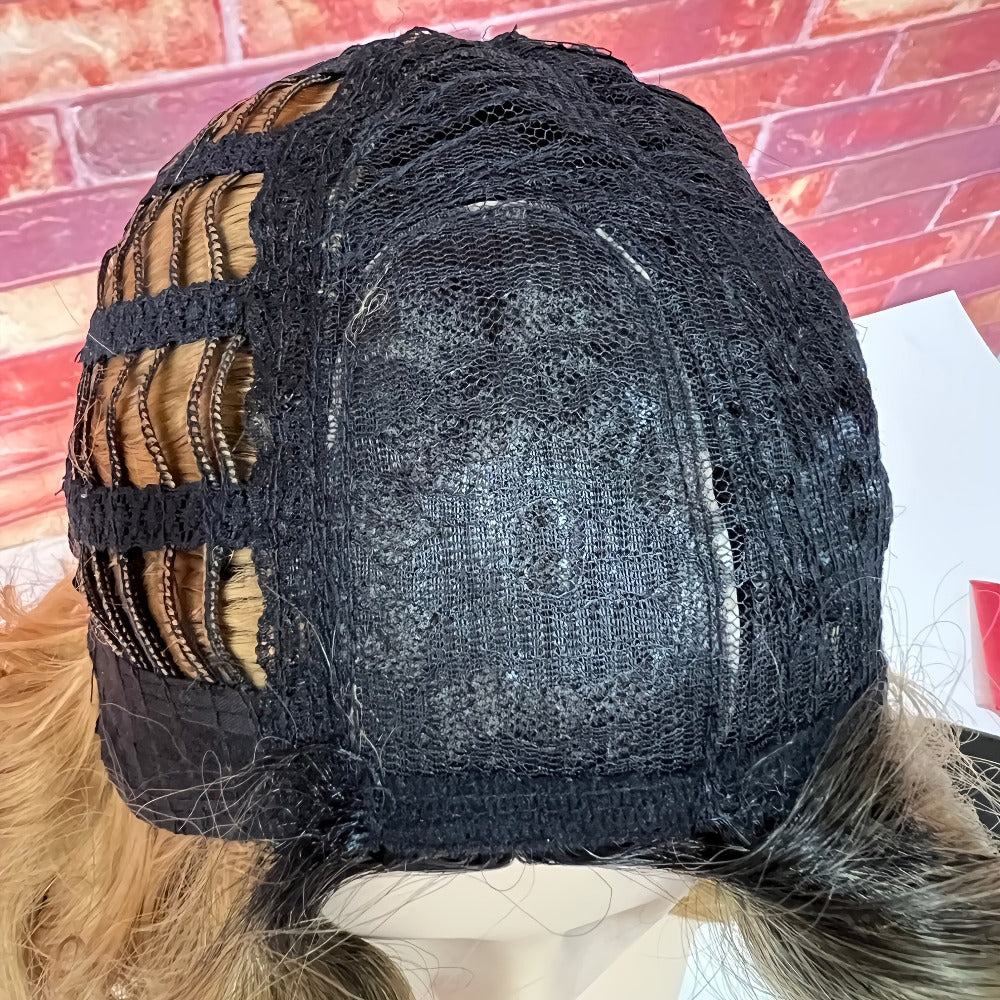 Synthetic Wig 12-Inch Ombre Blonde Curly-Wave Bob with Dark Roots and Adjustable Cap for Party Styling — image 7