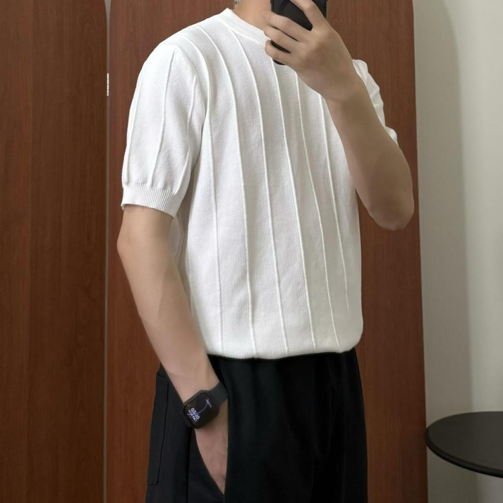 Crisp Solid-color Knit T-shirt