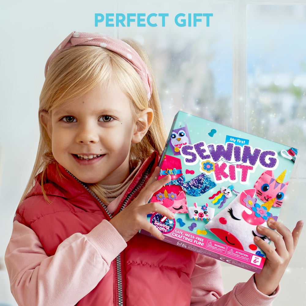 Kids Sewing Kit for Beginners 7 Felt Craft Projects, Pre-Punched Holes Safe Needles Mini Pillow Keychain Card Holder Cup Slee