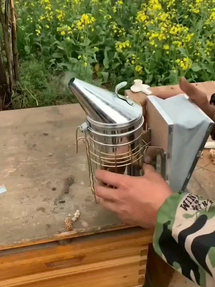 15-Piece Beekeeping Tool Kit with Bee Smoker, Brush, Hive Scrapers, Frame Grip and Queen Accessories — image 12